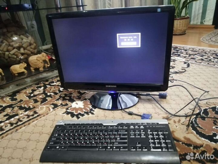 Монитор Samsung