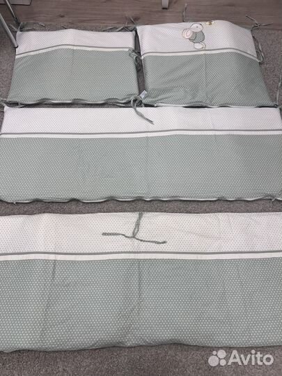 Комплект бортиков в детскую кроватку