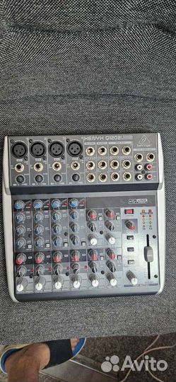 Микшерный пульт Behringer Xenyx Q1202 USB