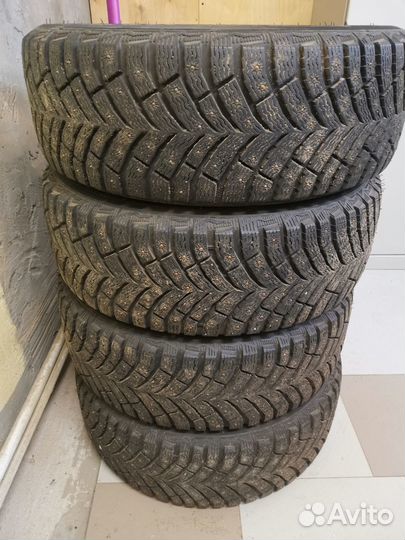 Michelin X-Ice North 4 205/55 R16 94T