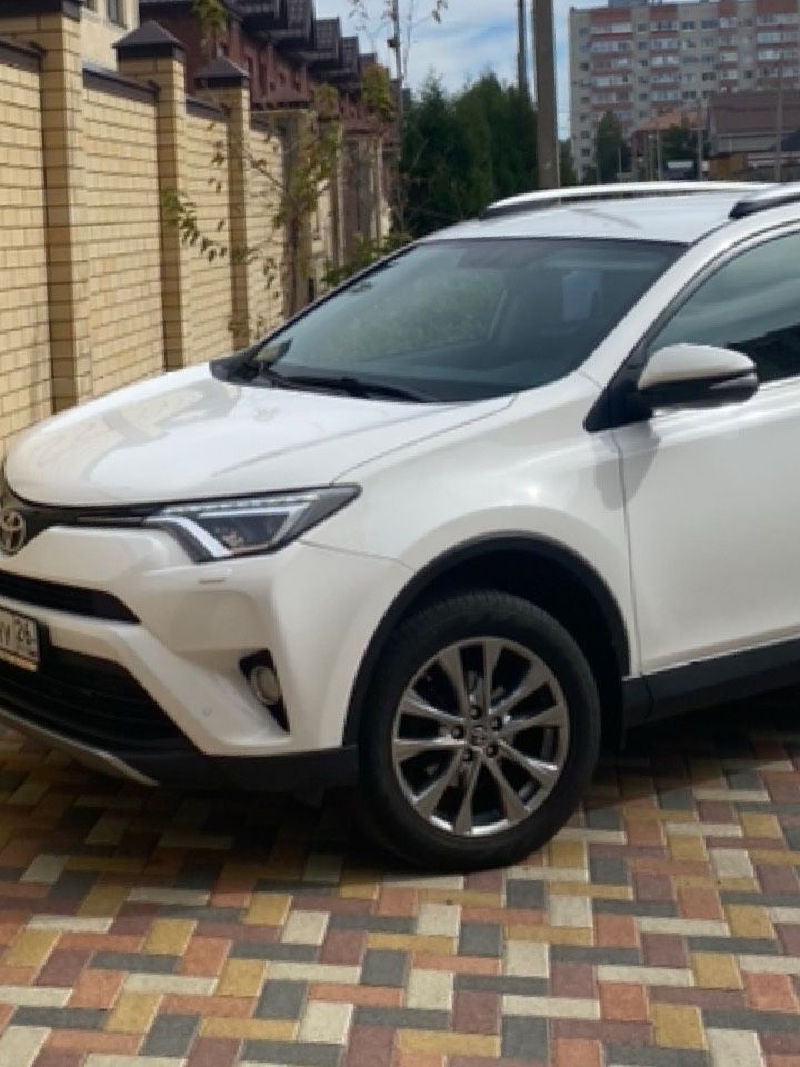 Toyota RAV4: фото владельца