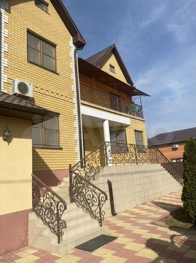 Дом 305 м² на участке 10 сот.