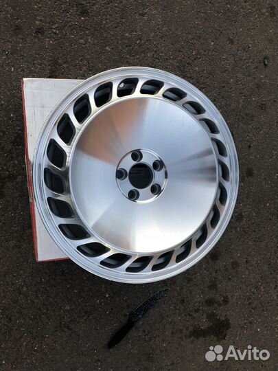 Oldschool r17 5-112 новые литые диски