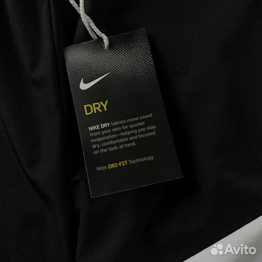 Шорты Nike Big Swoosh