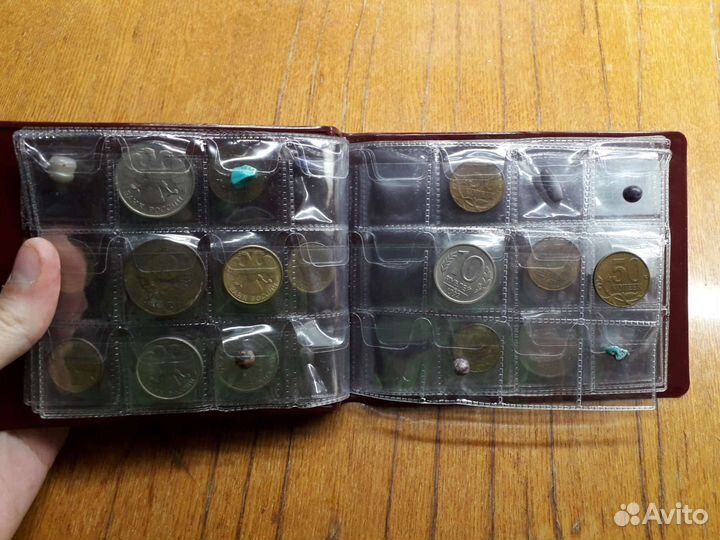 Коллекция натуральных камней и монет