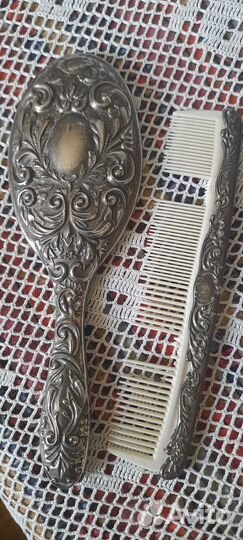 Антикварное зеркало на ручке