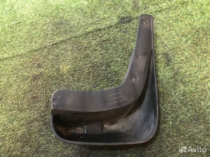 Брызговик задний левый Chevrolet Captiva C140 2012