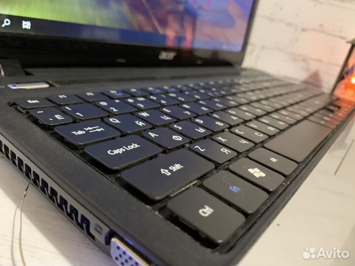 Игровой ноутбук Acer i3/GT 610M/2 Видеокарты