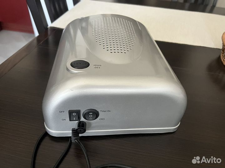 Лампа для сушки ногтей