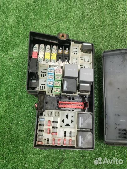 Блок предохранителей Ford Focus 2 хетчбек 3 двери