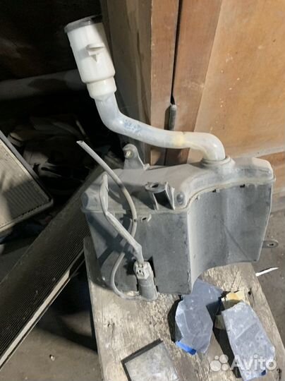 Бачок омывателя на марк