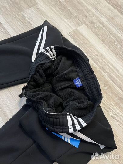 Спортивные штаны adidas теплые флис