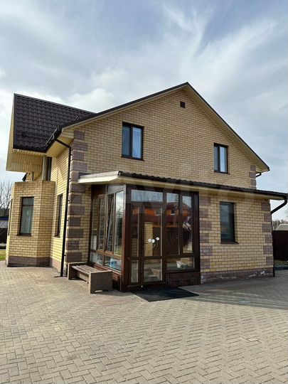 Коттедж 165 м² на участке 12 сот.