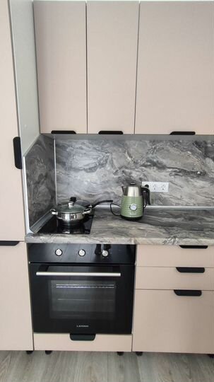 2-к. квартира, 40 м², 1/10 эт.