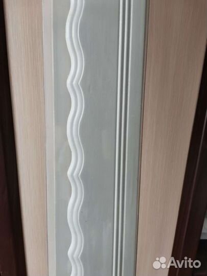 Карниз с деревянной отделкой