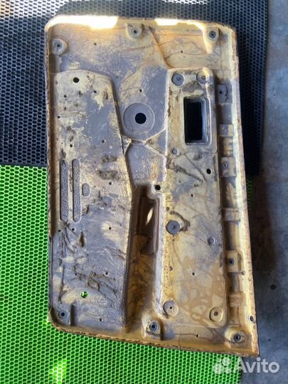 Передняя левая обшивка двери Ваз Лада 2109
