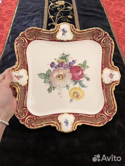 Блюдо фарфор