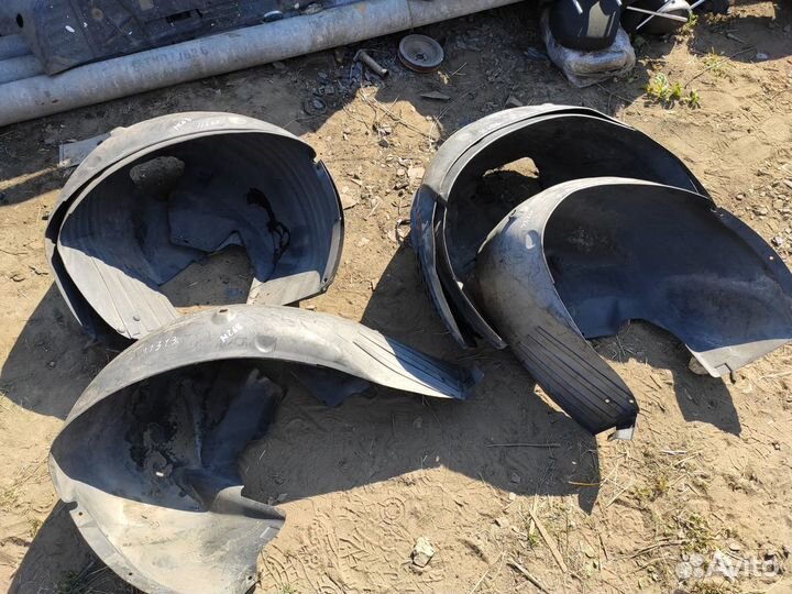 Подкрылок задний правый левый Opel Insignia