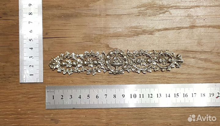 Набор накладок на мебель или на напольные часы