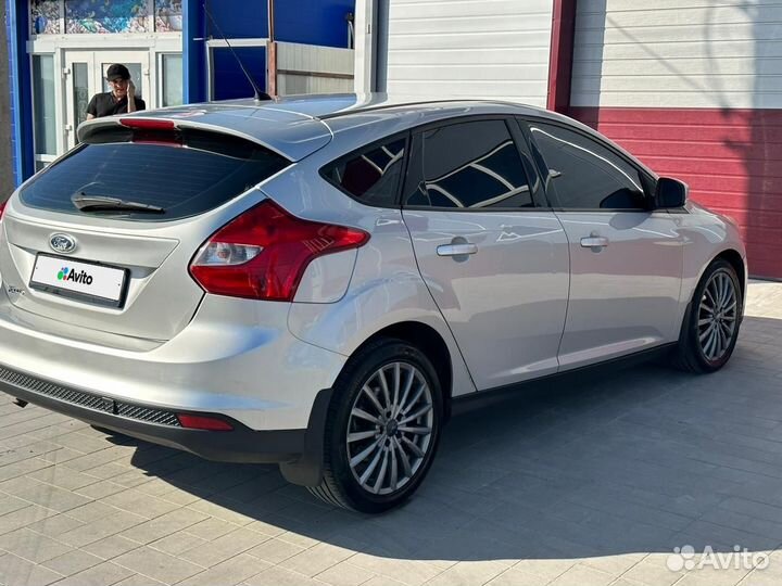 Ford Focus 1.6 МТ, 2011, 220 000 км