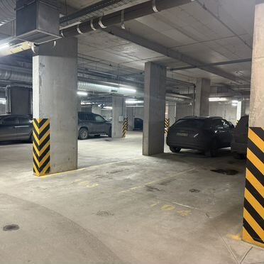 Машиноместо, 13 м²