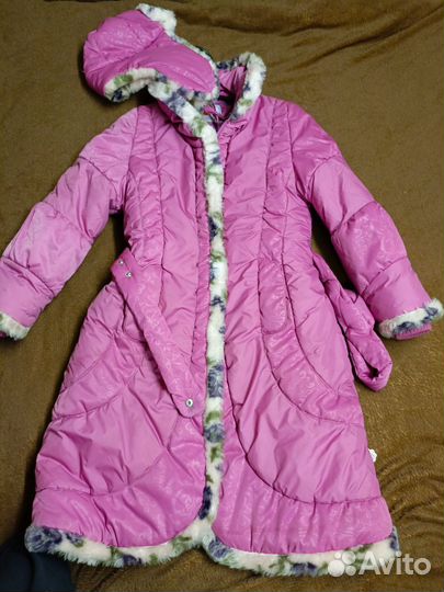 Длинное пальто-пуховик на девочку
