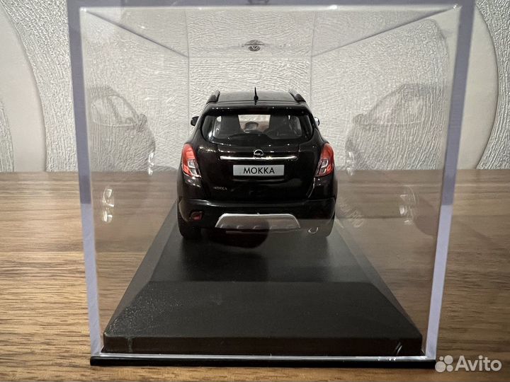 Масштабная модель Opel Mokka 1:43 Minichamps