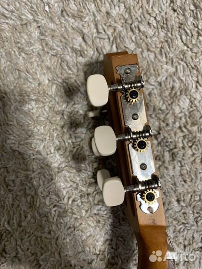 Guitalele yamaha gl-1