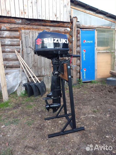 Стойка для лодочного мотора