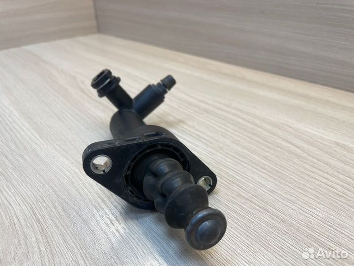 Цилиндр сцепления Volkswagen Polo