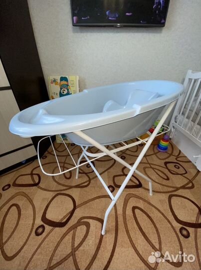 Ванночка для купания с горкой