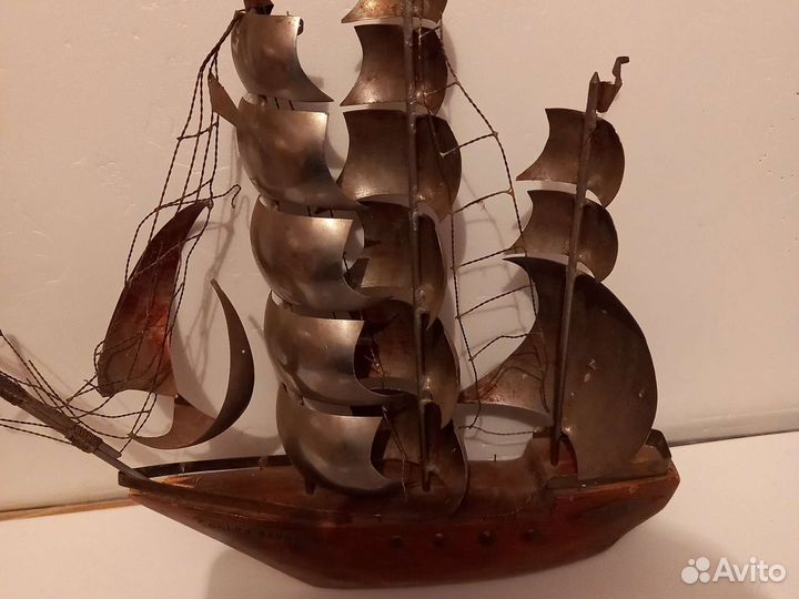 Модель парусника