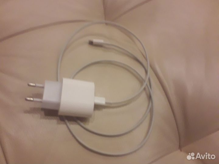 Зарядка на iPhone