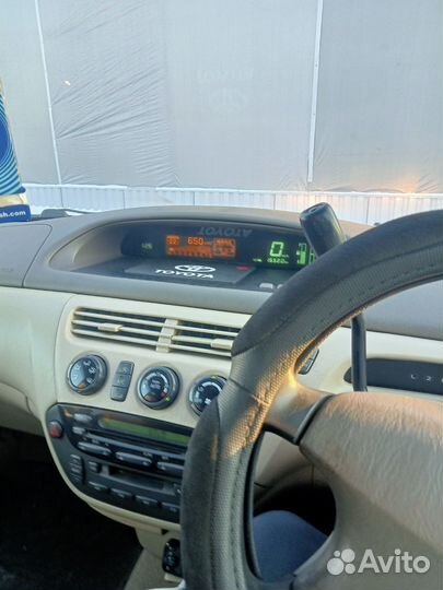 Toyota Vista Ardeo 2.0 AT, 2000, 300 000 км