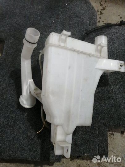 Бачок омывателя Nissan Note E12