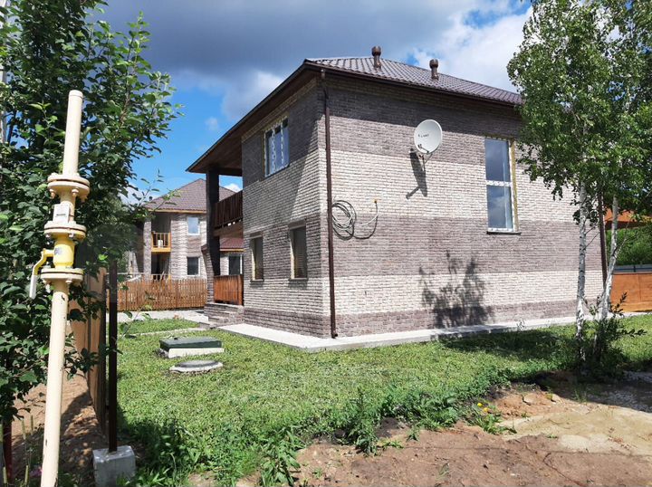 Дом 187 м² на участке 8 сот.