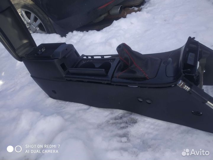 Консоль центральная Mazda 6 GG 2005–2008 l