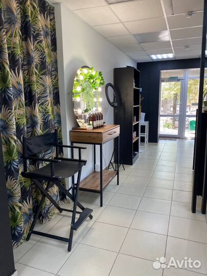 Работа бровист администратор