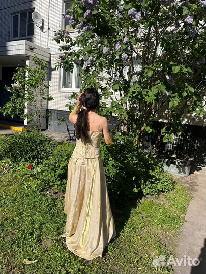 Вечернее платье