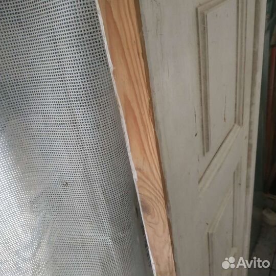 Дверь деревянная