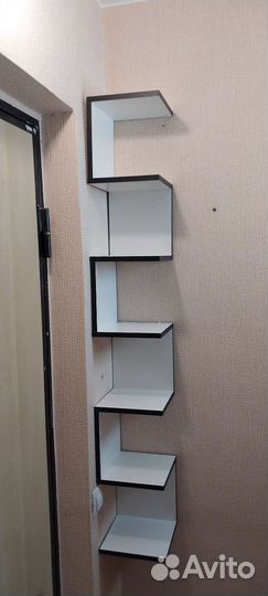 Полка настенная угловая