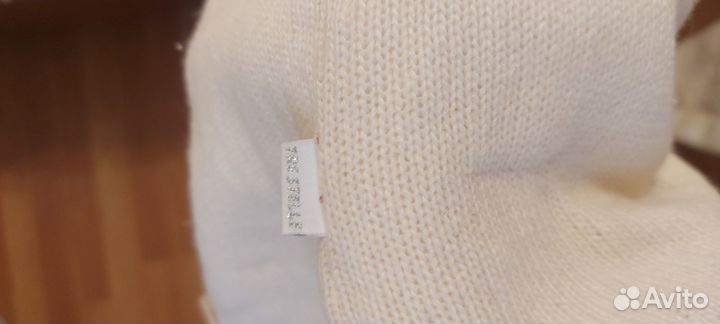 Итальянская шапка с натуральным бубоном