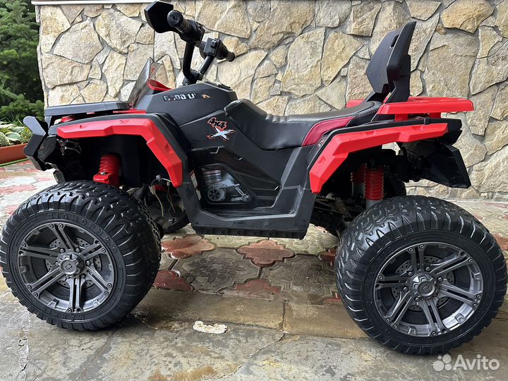 Детский квадроцикл на аккумуляторе