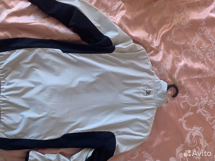 Продается спортивный костю porsche,модель P-5000