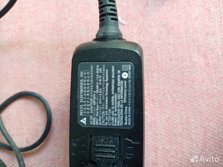 Блок питания для ноутбука 19 v 2,2 A