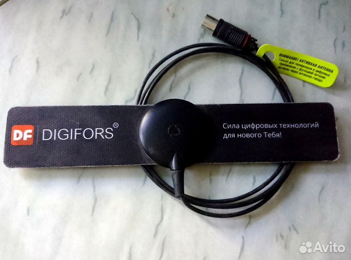 Антенна комнатная с усилителем