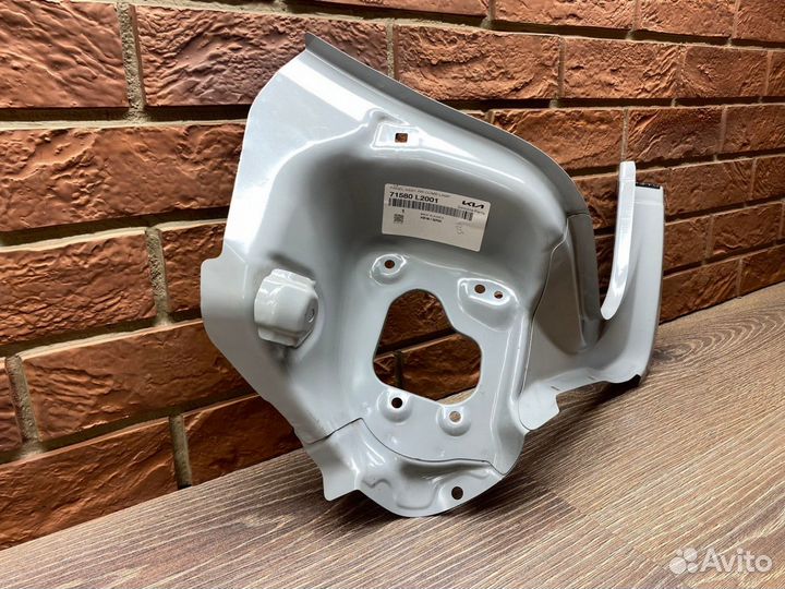 Панель крепления заднего фонаря правая Kia K5 New