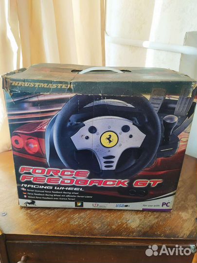 Игровой руль с педалями