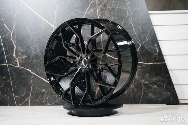 Кованные диски R22 Mercedes-Benz Marco Polo