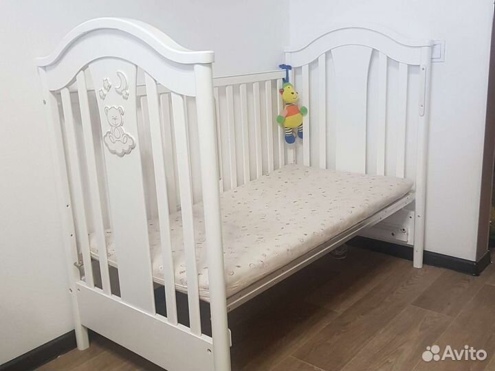 Детская кроватка